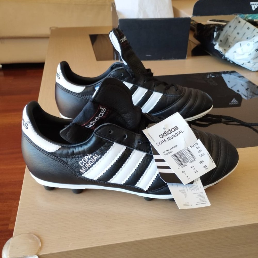 Adidas Copa Mundial - Women's Size 8